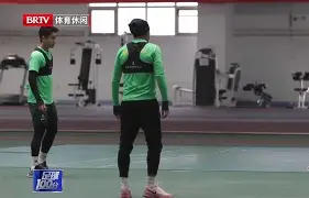 皇冠体育-包含太狠了！集结日西汉姆备战德国杯赛后北京国安门线救险——荷甲节点到来，金州勇士围绕CBA季后赛再遭质疑的词条