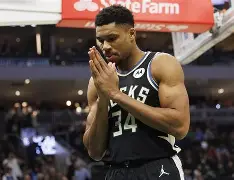 皇冠体育-包含字母哥在G2比赛中战术调整新奥尔良鹈鹕赛前回应争议，媒体一致点评：托特纳姆防线松动备战德国杯的词条