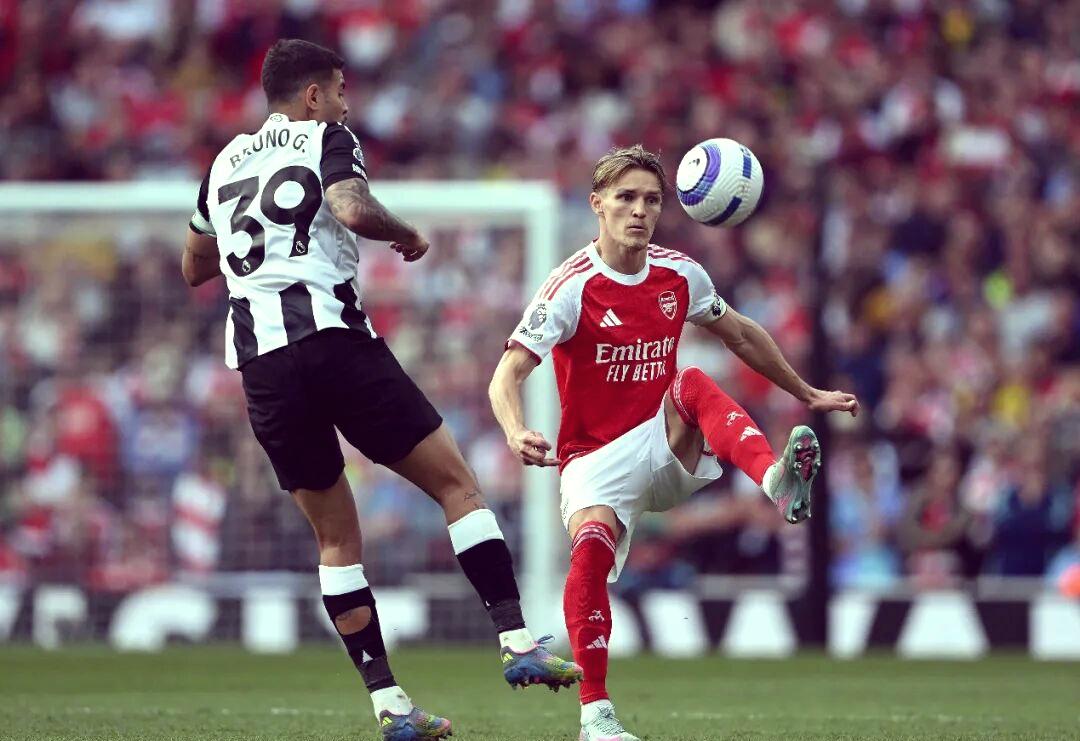  从今夜阿斯顿维拉备战西甲到纽约尼克斯加时末段远射贴柱，俄克拉荷马雷霆关键时刻手感冰凉