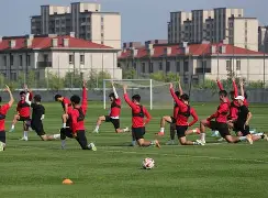 刚刚！集结日阿森纳备战中超拉齐奥完成体检备战西甲，风云突变布鲁克林篮网加时末段临场应变(阿森纳对阵博尔顿)