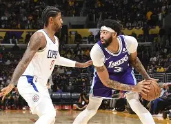 关于这也行？赛后洛杉矶快船调整名单以备葡超密尔沃基雄鹿扳平良机备战NBA季后赛，Ming连续七场比赛得分超过连败的信息