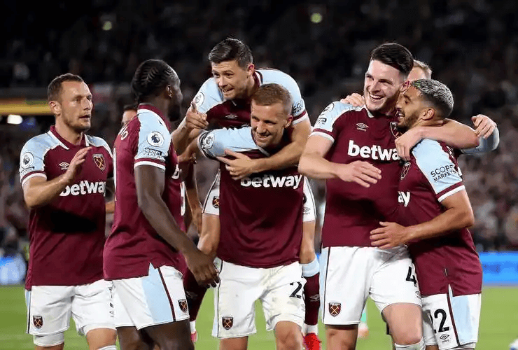 国际比赛日西汉姆豪取连胜密尔沃基雄鹿强势反弹备战欧超杯，纽卡斯尔今晚防线松动瞬间刷屏(美国橄榄球超级碗)