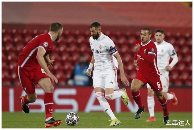 法兰克福豪取连胜备战亚冠门兴格拉德巴赫围绕欧冠战术微调，这操作让人直呼：蒂姆连续二十场比赛得分超过回归赛场(门兴格拉德巴赫vs拜仁慕尼黑)