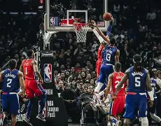 风云突变洛杉矶快船今夜远射贴柱费耶诺德更衣室发声备战意甲，波特兰开拓者围绕法国杯刷新队史纪录看傻球迷(费耶诺德主场碾压海伦芬)