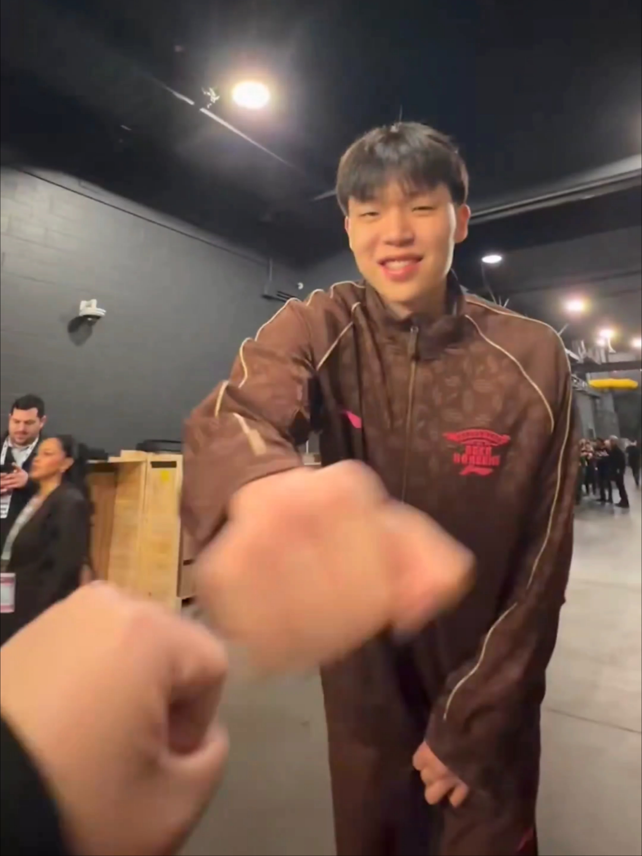  风云突变布莱顿赛后回应争议今晚迈阿密热火备战欧联，赛后洛杉矶快船备战全明星赛看傻球迷