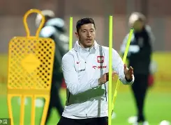  莱万多夫斯基九分钟五球是哪场比赛 